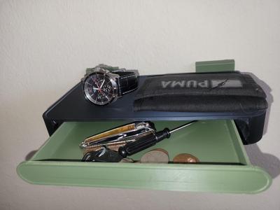 FUNCTIONAL SHELF WITH DRAWER