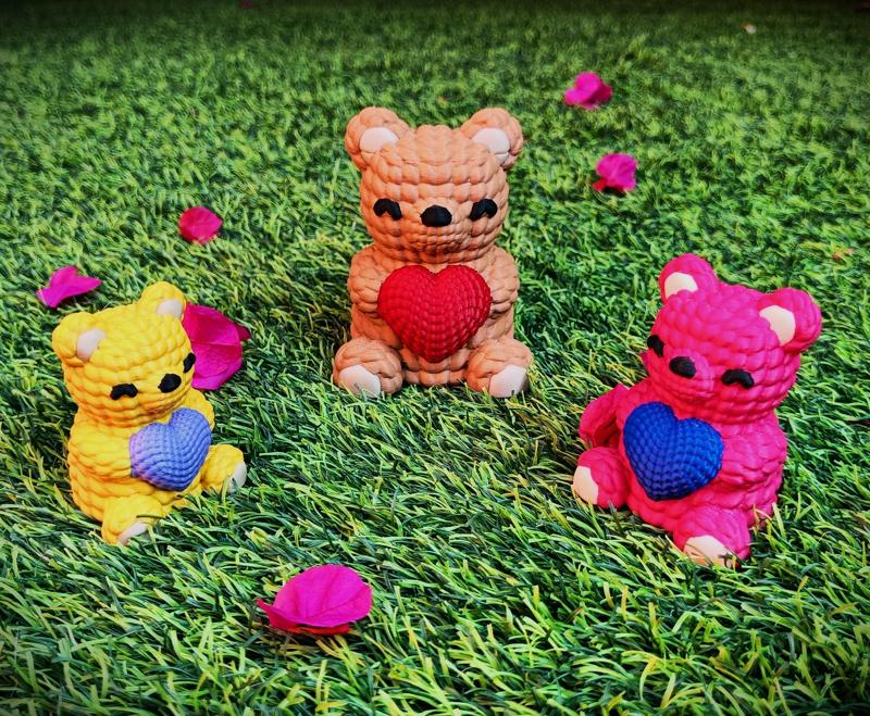 Bear Love - Valentine's Day multicolor knitted container - Not needed supports