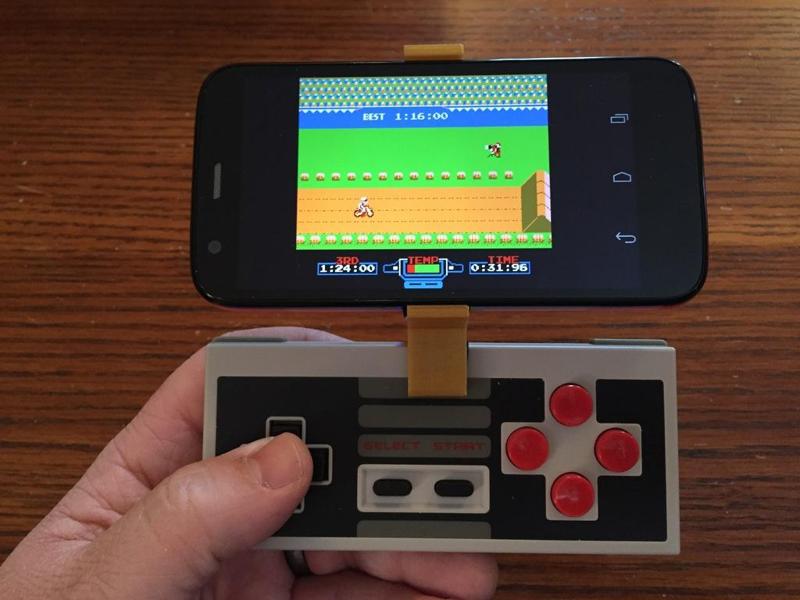 Moto G + NES30 Bluetooth Controller Holder