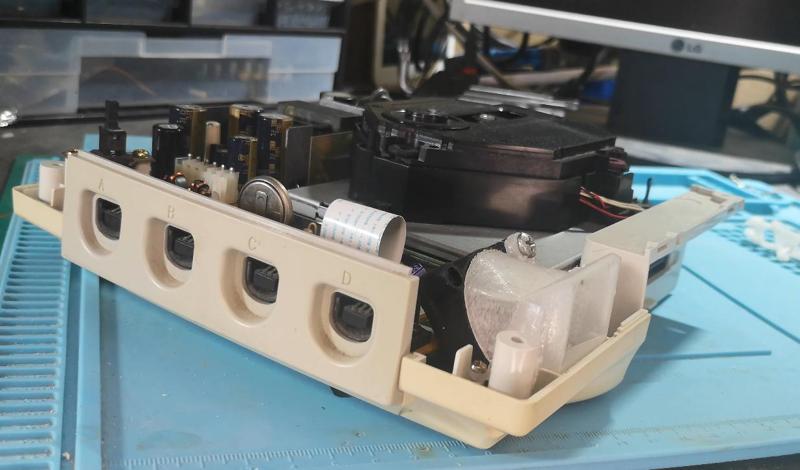 SEGA Dreamcast Early VA1 40mm Fan mod