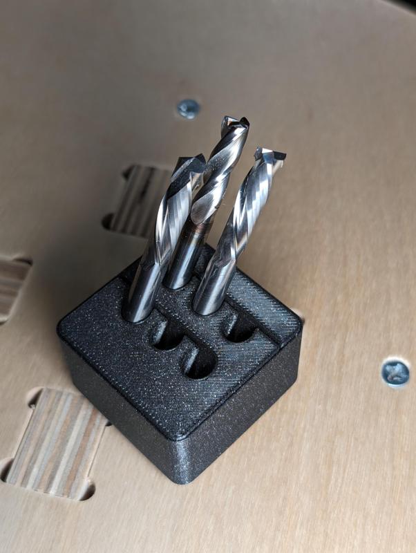 Gridfinity Endmill / Router Bit Holder for 1/4" Shank in Vase Mode