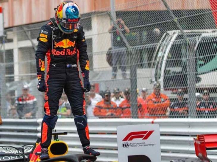 Coloured lithophane picture Daniel Ricciardo 