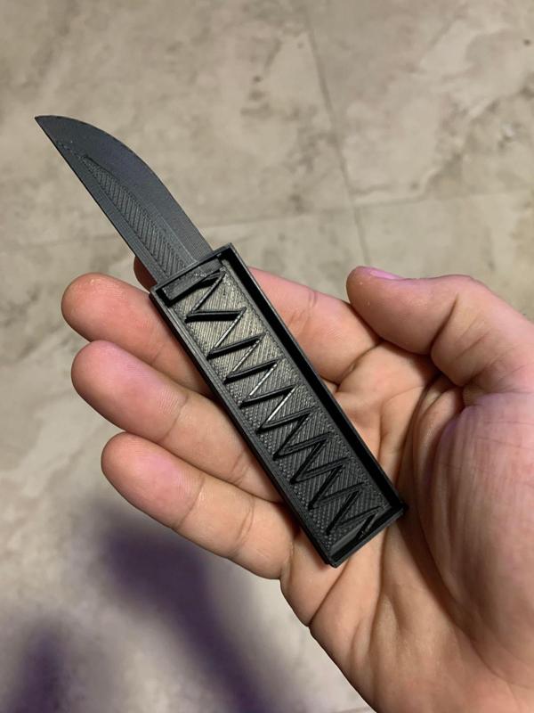 Retractable False Knife