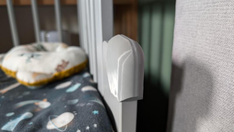 Corner protector for a 20mm plank