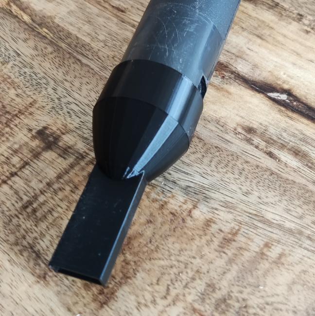 Vacuum extension for tight gaps