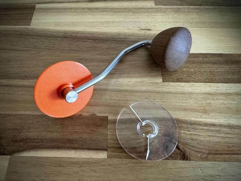 Comandante C40 crank cover