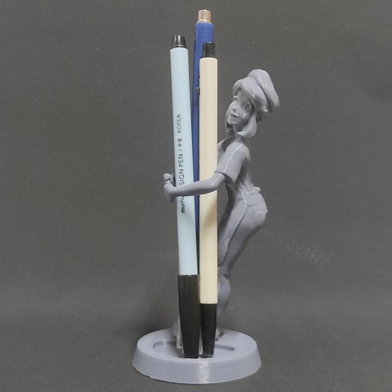 Artist girl penholder