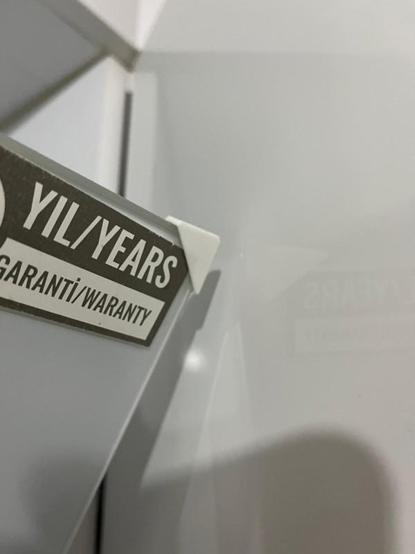 Glass shape corner closer