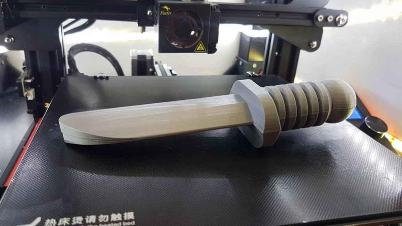 Giant ㄥ乇Ꮆㄖ Knife (44658) (10:1 scale)