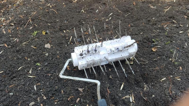 Paint Roller Soil Aerator