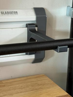 bracket for 4" gladiator geartrack