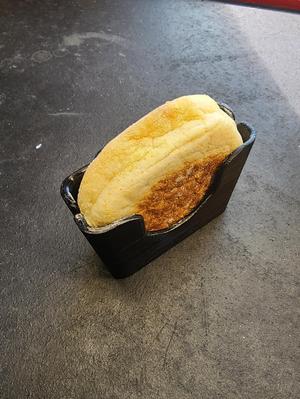 English Muffin Slicer