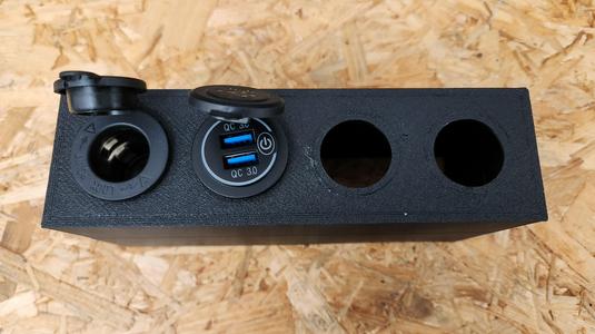 Simple 4x 12V Cigarette Lighter Socket Box
