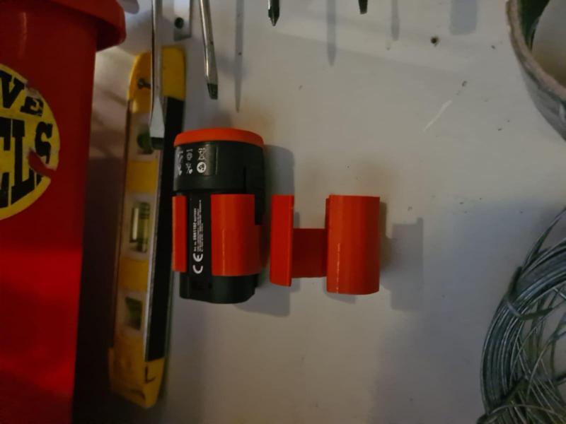 12 volt Ferm AX power battery wall mount