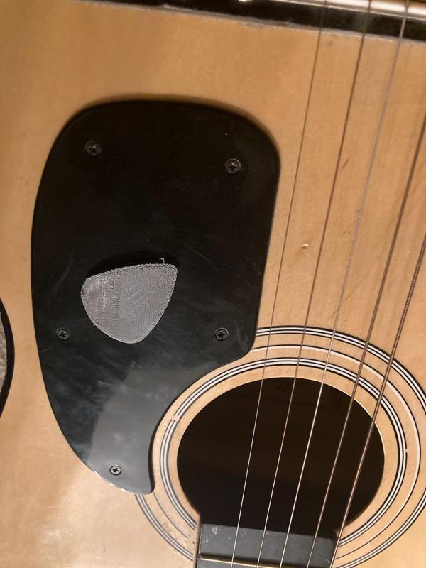 guitar pick with grip
