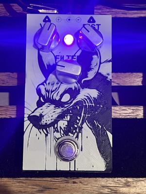 Muroidea Guitar Pedal Enclosure (125B) w/ Hueforge Art