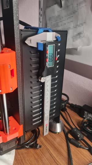 Držák posuvného měřítka 150