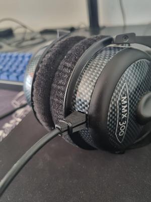 Beyerdynamic MMX 300 cable strain relief
