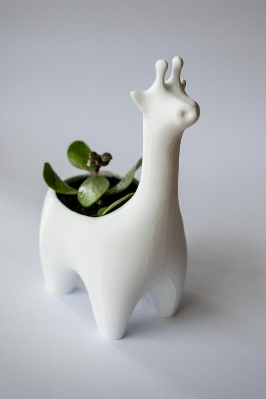 Elegant Giraffe planter