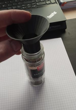 Pulver-Trichter für Discounter-Gewürzgläser | Powderfunnel for Discounter-Spices