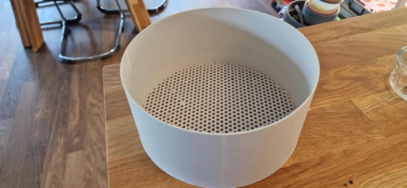 Sieve with 4mm Hex pattern