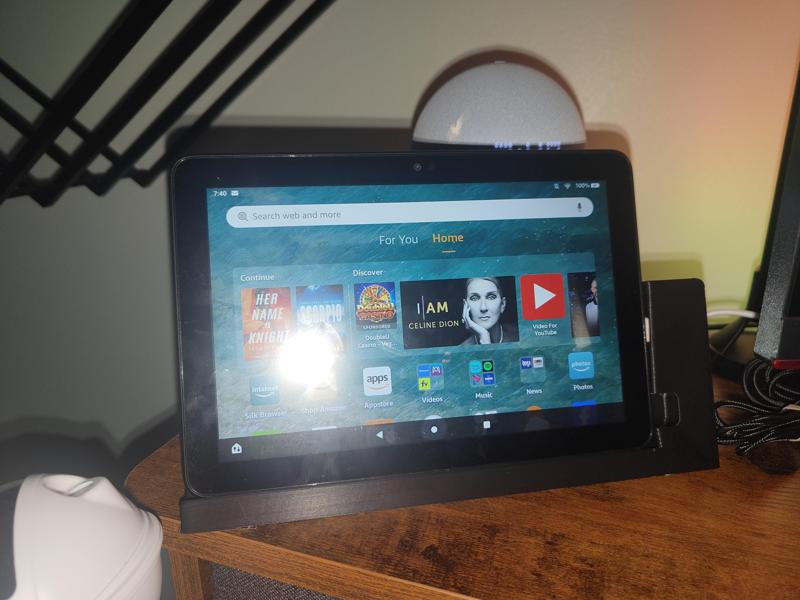 Fire Tablet 8 HD - 10th Gen Desk Charging Dock