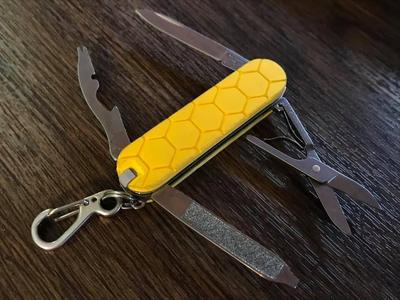 Victorinox Classic 58mm scales