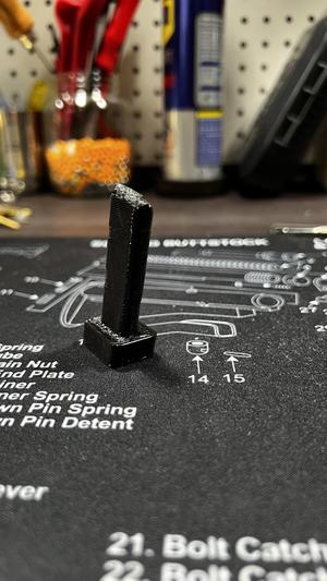 Universal Pistol Magazine block