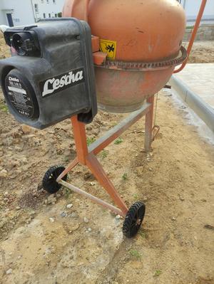 Rad für Mörtelmaschine und/oder Mülltonne