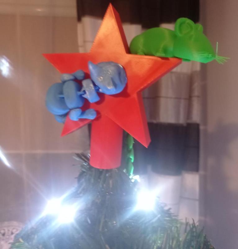 Cat and mouse christmas star