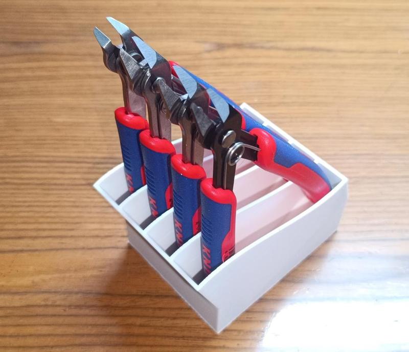 Bench Pliers Holder/Organizer (with Freecad source)