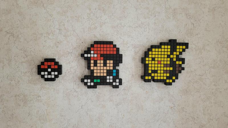 Red an pikachu walking (Bonus pokeball)