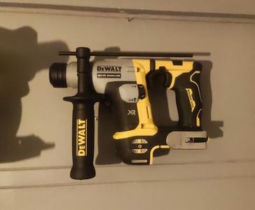 Dewalt DCH172N-XJ Wall Mount