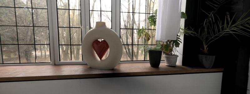 Cupid Dried Flower Vase