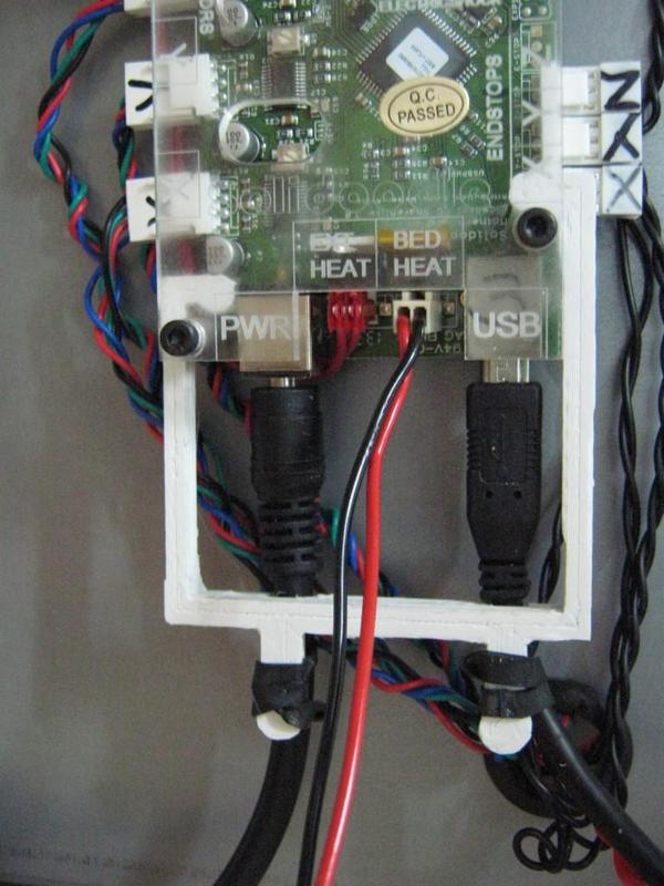 Solidoodle power and USB connector retainer clip