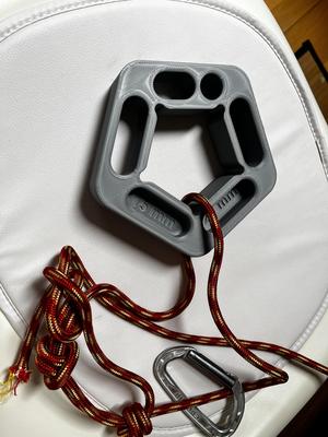 HANGBOARD CLIMBING - CLIMBING CAMPUS BOARD