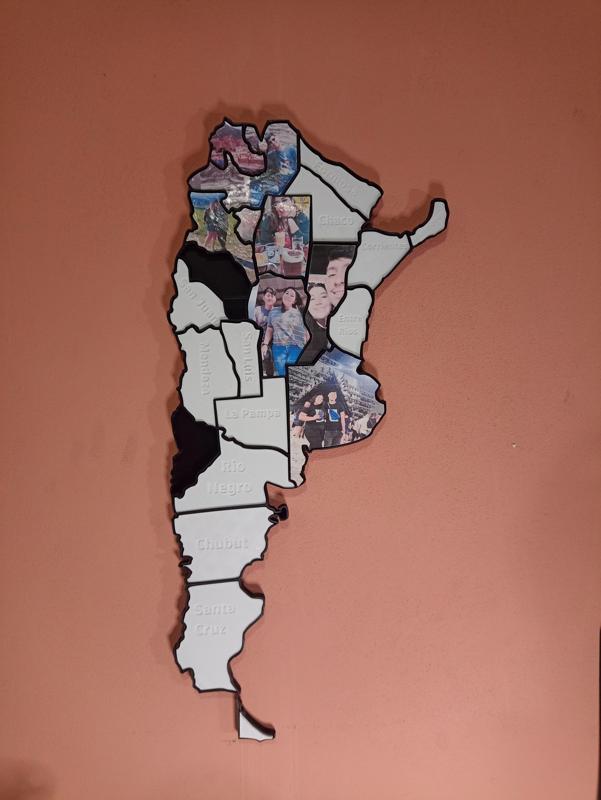 Traveling wall map - Argentina
