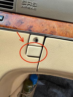 Mercedes W220 glove compartment lock cover 2