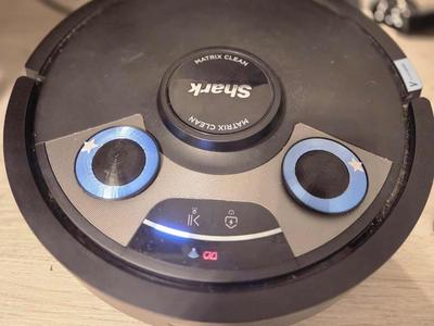Robot Vacuum Eyes – Fun & Easy 