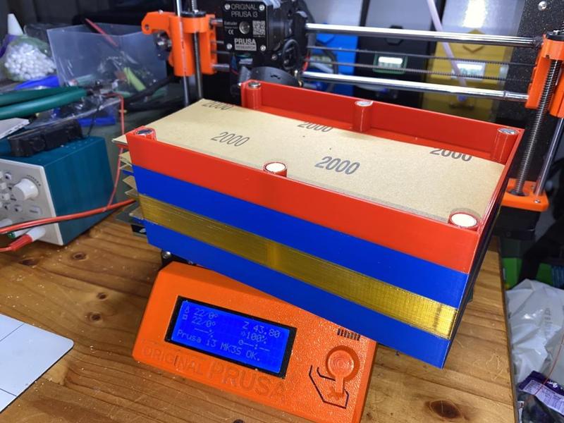 Sandpaper Holder with Magnets