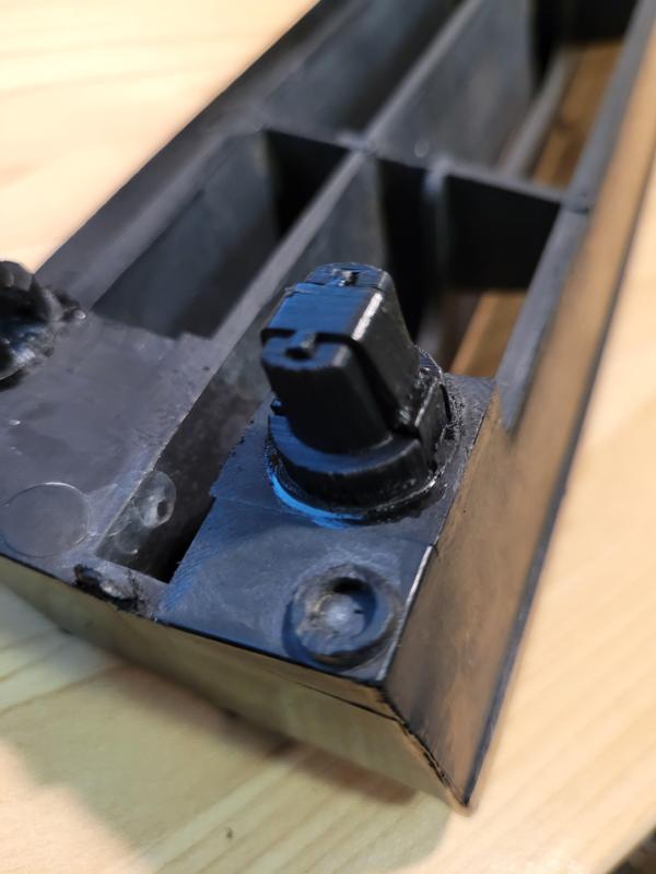 80s toyota grille clip (AE86, Celica, corolla, Cressida, KE70, AE71, TE72 etc.)