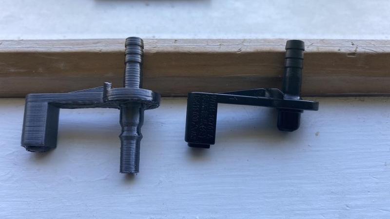 Dehumidifier drain plug