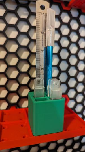 Gridfinity exacto knife holder