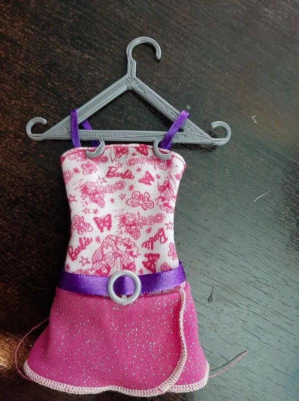 Fresh Dolls, Barbie Clothes Hanger