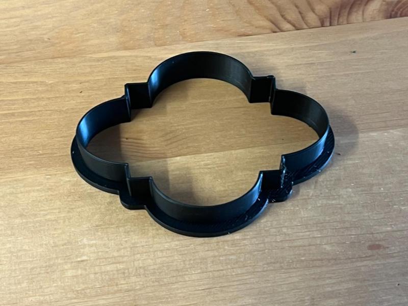 shape cookie cutter