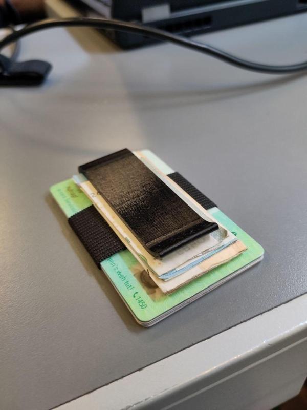 Minimalistic Wallet