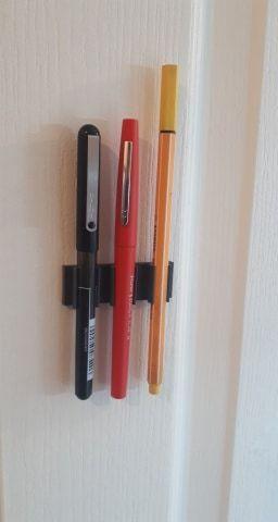 Mural pen holder
