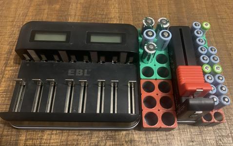 EBL C9008 Battery Charging station