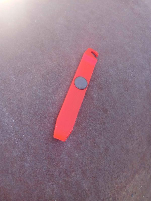Tire Lever With Magnet