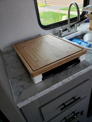 Counter space extender